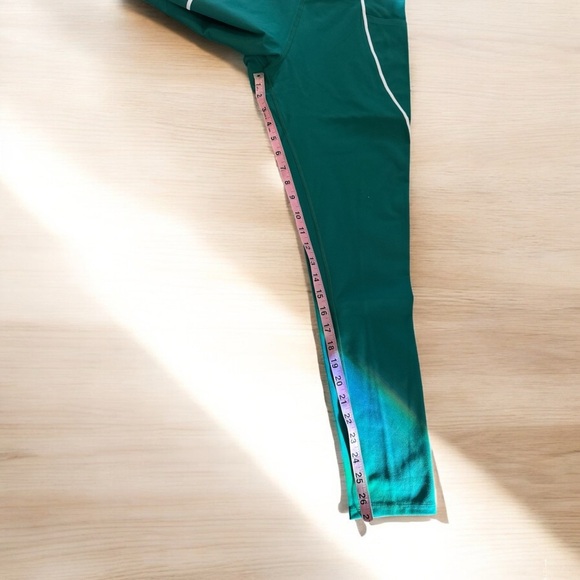 EleVen by Venus Williams Backspin 7/8 Legging – Alpine Green – Sizes M & L – NWT - Picture 3 of 10